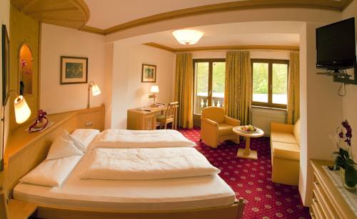 Imagen de la habitación del Hotel Hubertushof, Dobbiaco. Foto 2