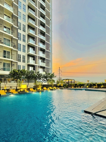 Imagen de la piscina del Hotel Hubomoto Megaworld Suites. Foto 15