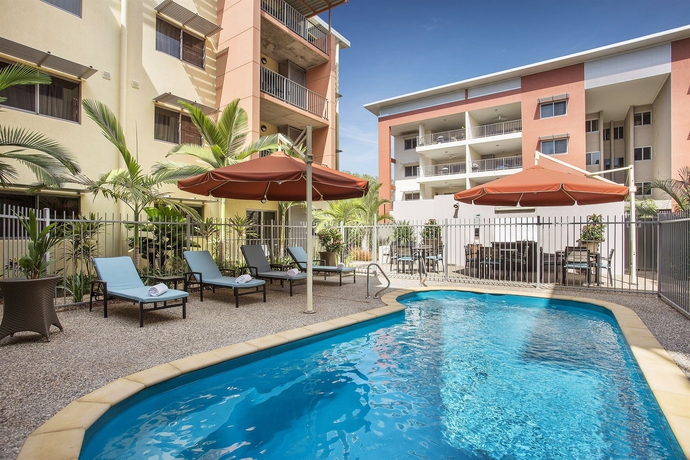 Imagen de la piscina del Hotel Hudson Parap. Foto 16