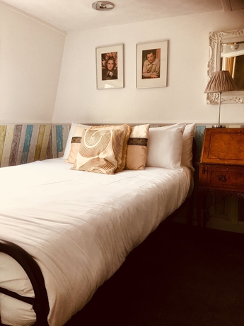 Imagen de la habitación del Hotel Hudsons. Foto 3