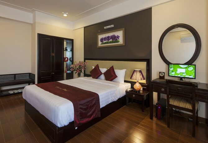 Imagen de la habitación del Hotel Hue Serene Palace. Foto 36