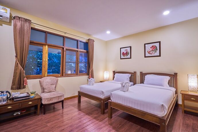 Imagen de la habitación del Hotel Hueankhamhom Resort. Foto 14