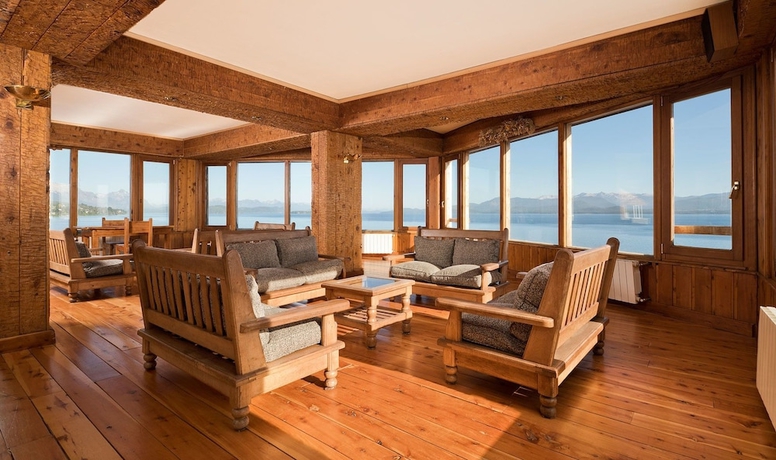 Imagen de los interiores del Hotel Huemul. Foto 15