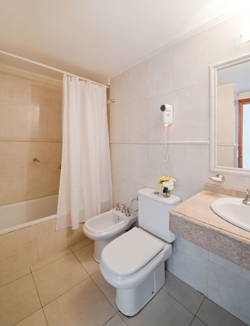 Imagen de la habitación del Hotel Huemul. Foto 14