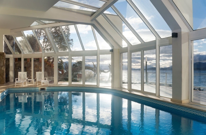 Imagen de la piscina del Hotel Huemul. Foto 17