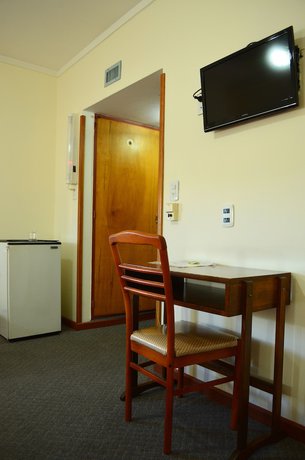 Imagen de la habitación del Hotel Huemul, General Roca. Foto 13