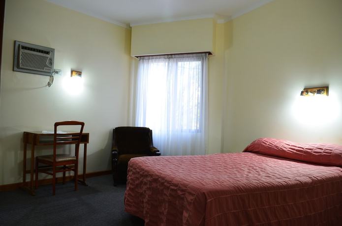 Imagen de la habitación del Hotel Huemul, General Roca. Foto 18