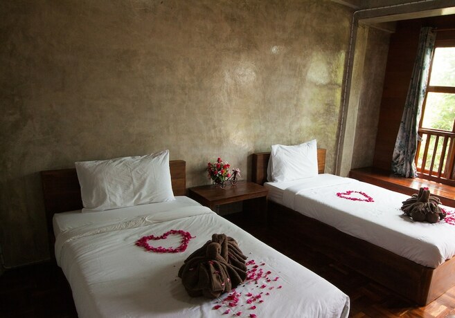 Imagen general del Hotel Huen Aumpron Resort. Foto 13