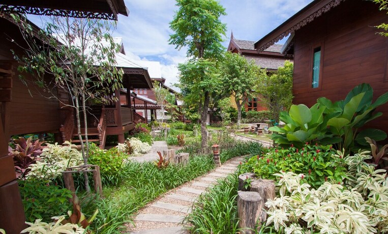 Imagen de los exteriores del Hotel Huen Aumpron Resort. Foto 29