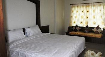 Imagen de los exteriores del Hotel Huen Chan Thip. Foto 8