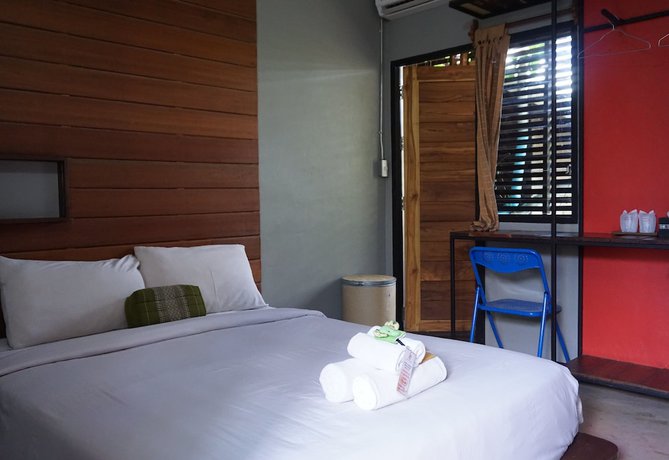 Imagen de la habitación del Hotel Huen Chang Puek. Foto 18