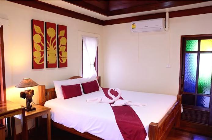Imagen de la habitación del Hotel Huenchandee. Foto 7