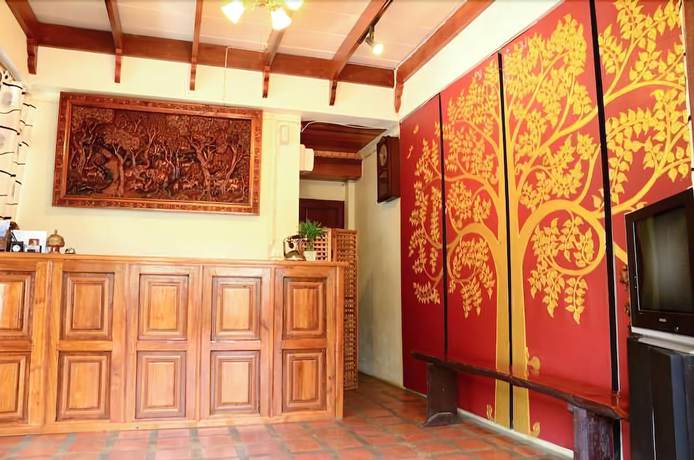 Imagen de los interiores del Hotel Huenchandee. Foto 17