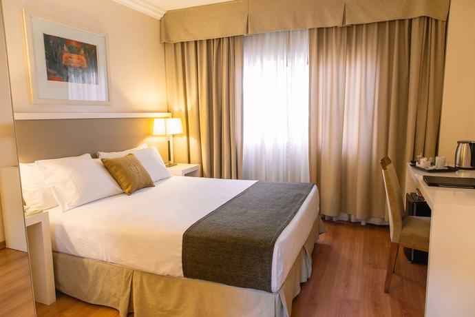 Imagen de la habitación del Hotel Huentala. Foto 5