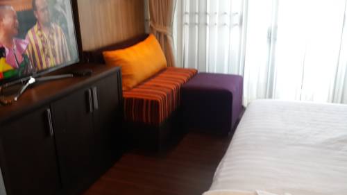 Imagen de la habitación del Hotel Huern Nana Jomsawan. Foto 4