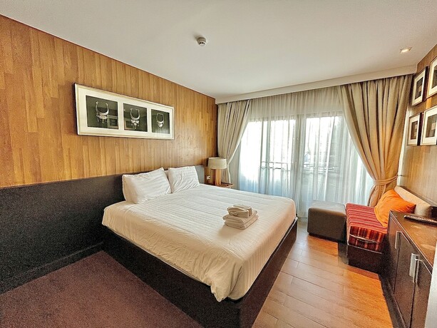 Imagen de la habitación del Hotel Huern Nana Jomsawan. Foto 17