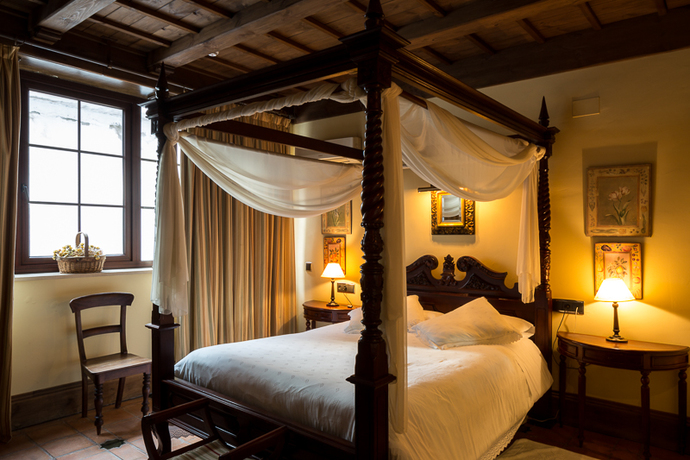 Imagen de la habitación del Hotel Huerta Honda. Foto 8