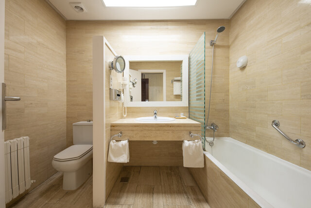 Imagen de la habitación del Hotel Huerto Del Cura. Foto 2