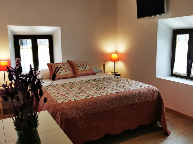 Imagen de la habitación del Hotel Huerto San Antonio. Foto 12