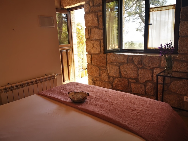 Imagen de la habitación del Hotel Huerto San Antonio. Foto 16