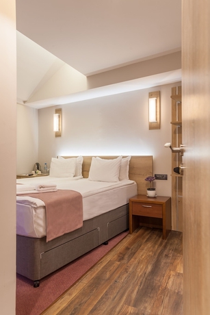 Imagen de la habitación del Hotel Hugo, Varna Ciudad. Foto 14