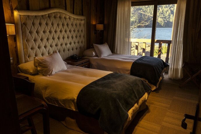 Imagen de la habitación del Hotel Huilo Huilo Marina del Fuy. Foto 18