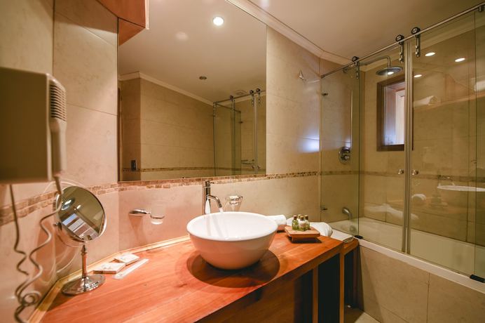 Imagen de la habitación del Hotel Huilo Huilo Nothofagus Hotel and Spa. Foto 15