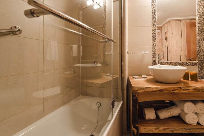 Imagen de la habitación del Hotel Huilo Huilo Reino Fungi. Foto 5