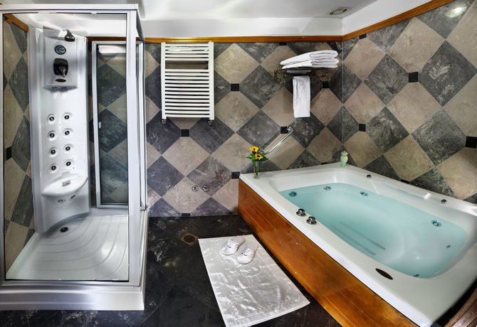 Imagen de los interiores del Hotel Huinid Bustillo and Spa. Foto 14