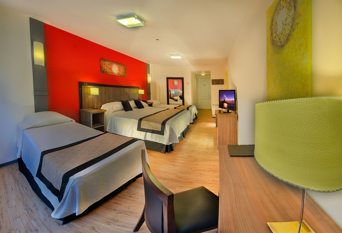 Imagen de la habitación del Hotel Huinid Pioneros. Foto 11