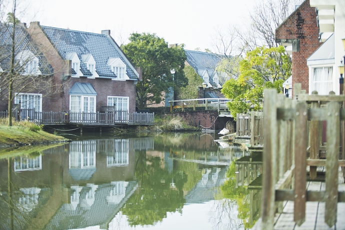 Imagen de los exteriores del Hotel Huis Ten Bosch Forest Villa. Foto 13
