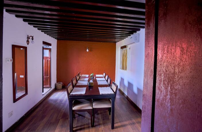 Imagen general del Hotel Hukum Darbar Restaurant and. Foto 2