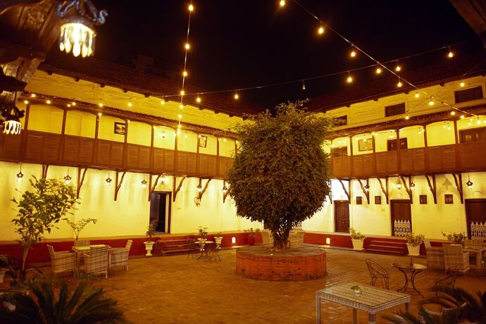 Imagen general del Hotel Hukum Darbar Restaurant and. Foto 14