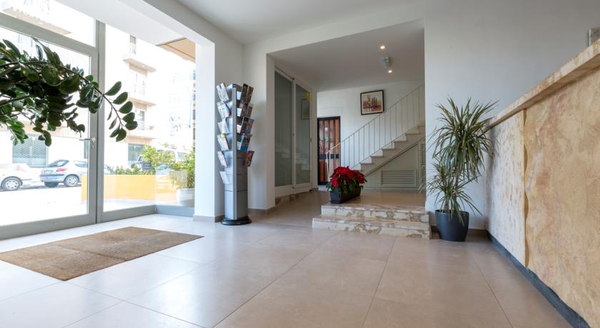 Imagen de los interiores del Hotel Huli Hotel and Apartments. Foto 4