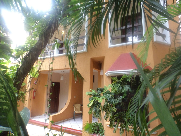 Imagen de los exteriores del Hotel Hulku. Foto 8