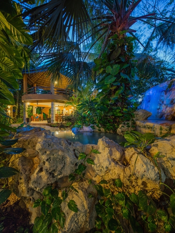 Imagen de los exteriores del Hotel Hulku. Foto 12