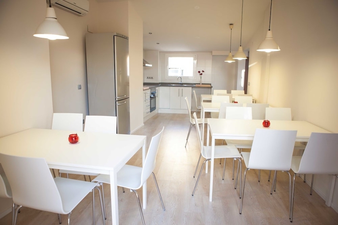 Imagen del bar/restaurante del Hotel Hulot Bandb Valencia. Foto 4