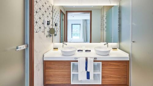 Imagen de la habitación del Hotel Huma Kotor Bay and Villas. Foto 8