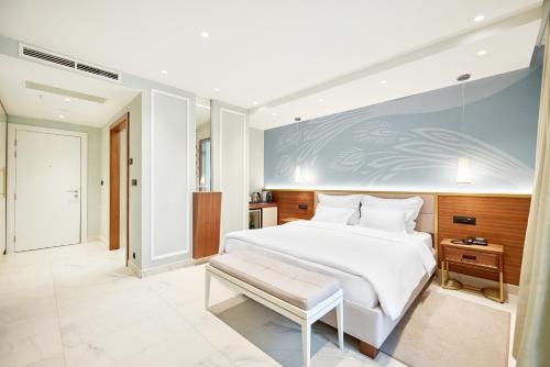 Imagen de la habitación del Hotel Huma Kotor Bay and Villas. Foto 9