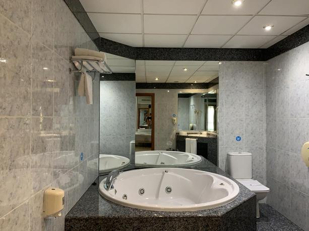 Imagen de la habitación del Hotel Humanes. Foto 9