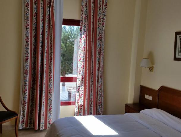 Imagen de la habitación del Hotel Humanes. Foto 11