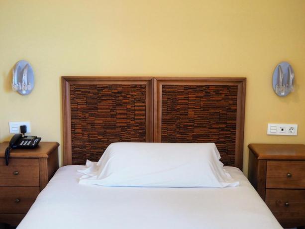 Imagen de la habitación del Hotel Humanes. Foto 12