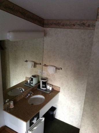 Imagen de la habitación del Hotel Humboldt Redwoods Inn. Foto 7