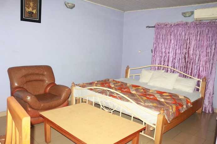 Imagen de la habitación del Hotel Hummer. Foto 16