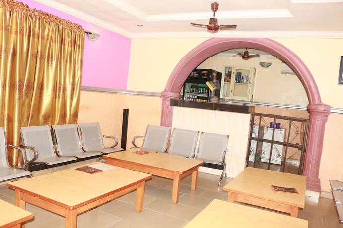 Imagen de los interiores del Hotel Hummer. Foto 20