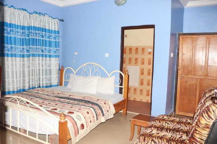 Imagen de la habitación del Hotel Hummer. Foto 17