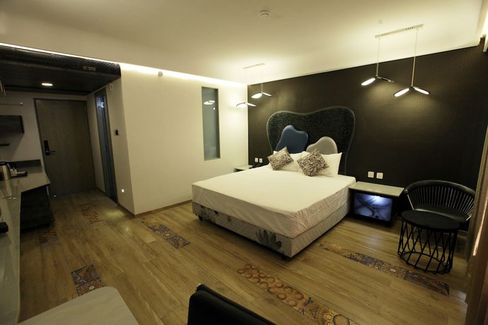 Imagen de la habitación del Hotel Humming Bird and Banquet. Foto 5