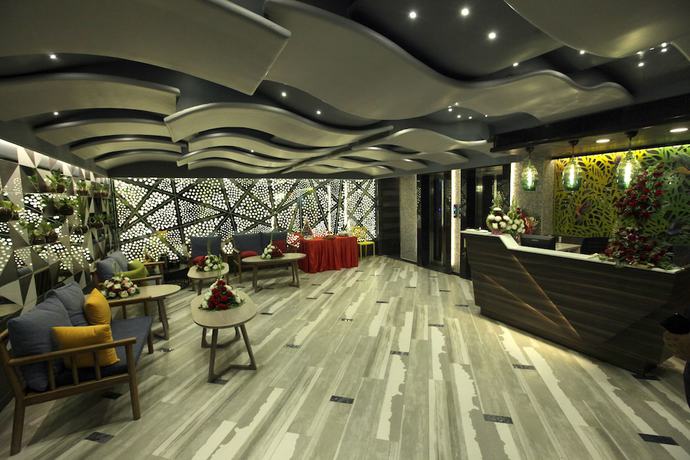 Imagen de los interiores del Hotel Humming Bird and Banquet. Foto 20