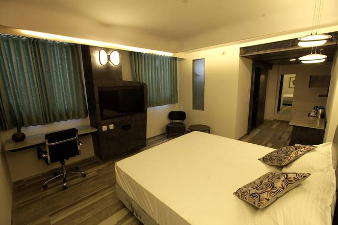 Imagen de la habitación del Hotel Humming Bird and Banquet. Foto 14
