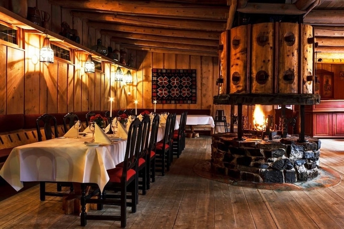 Imagen del bar/restaurante del Hotel Hunderfossen l and Resort Hafjell. Foto 7